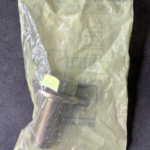 283120a1-bolt-t804050-tg285-prostavki-perednego-kolesa.png