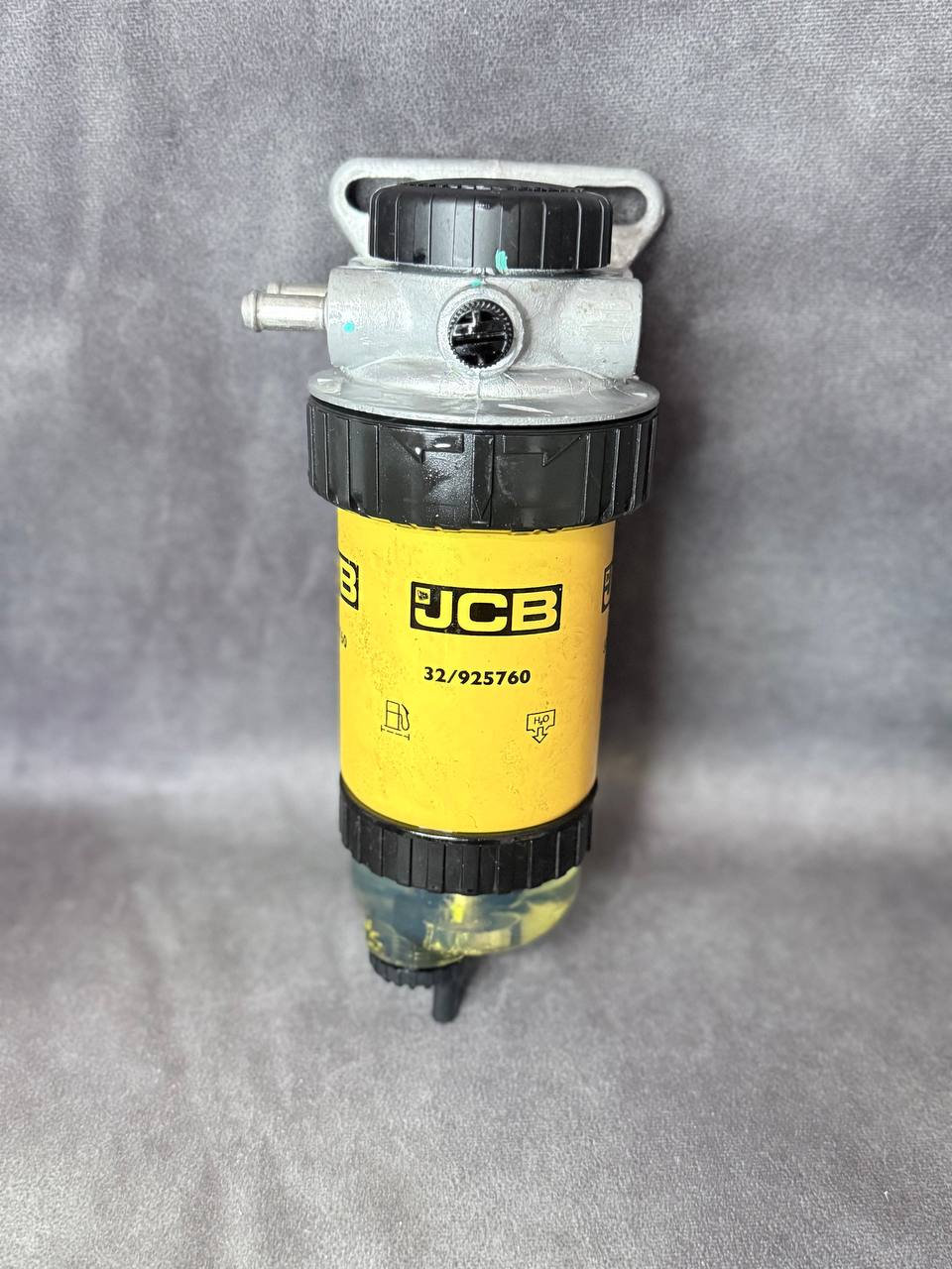 32/925760 Фильтр топливный грубой очистки JCB